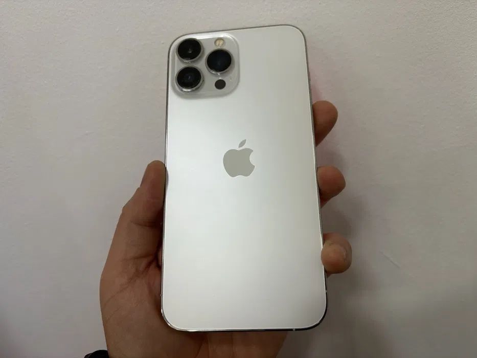 Iphone 13 Pro Max 256GB White + Apple Watch Seria 7 Nike Edition 45mm