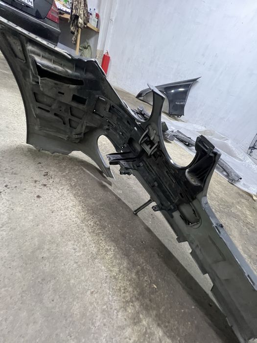 Продам бамбер и левое крыло от мерседеса