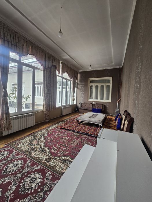 Киргили Шодлик Масжиди худудида 6 сотихлик 12 хона уй сотилади