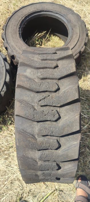 Продам шины на вилочный погрузчик