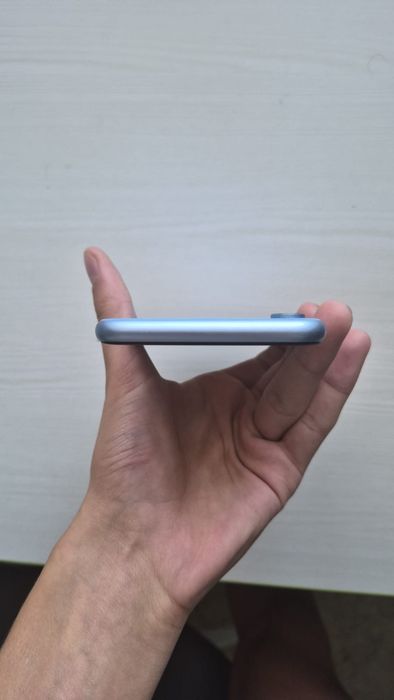 iPhone XR albastru baterie 100%