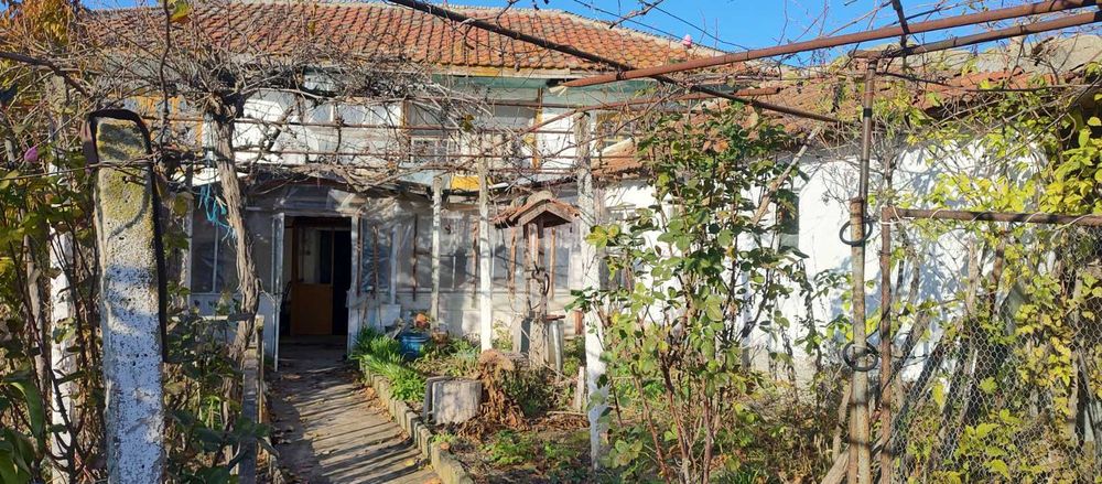 Продава се Къща в с. Манастир, Област Варна - 120 кв.м за 292 €/кв.м - Снимка #2