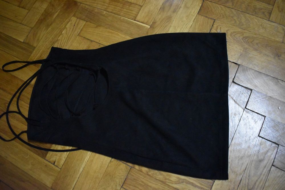 Rochita scurta cu spatele gol