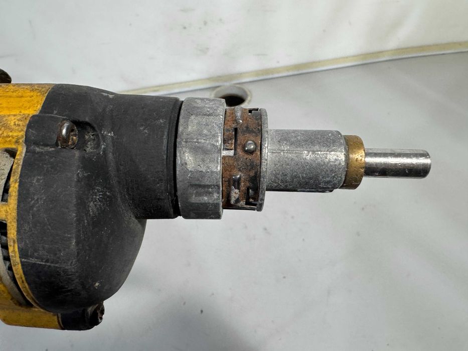 Винтоверт за картон - Dewalt 110 V / 685 W