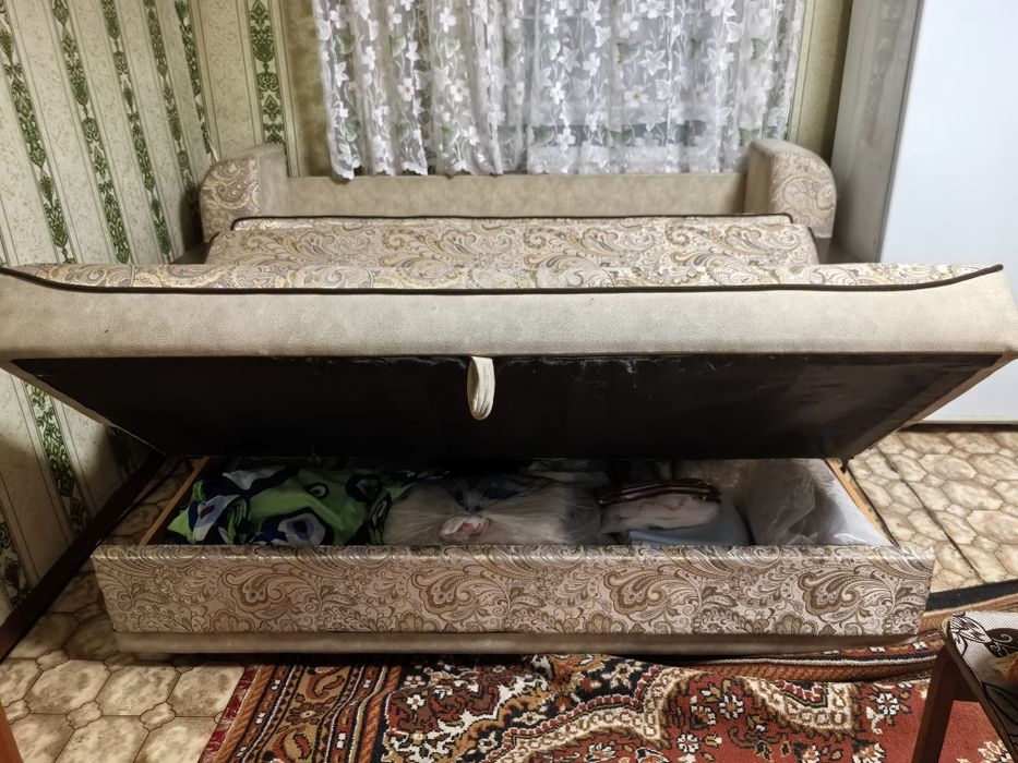 Диван раскладной.