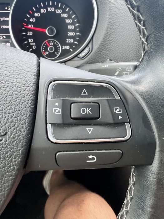 Volkswagen Golf VI Style – Model 2012 – 1.2 TSI 105 CP – Cutie manuală 6 trepte