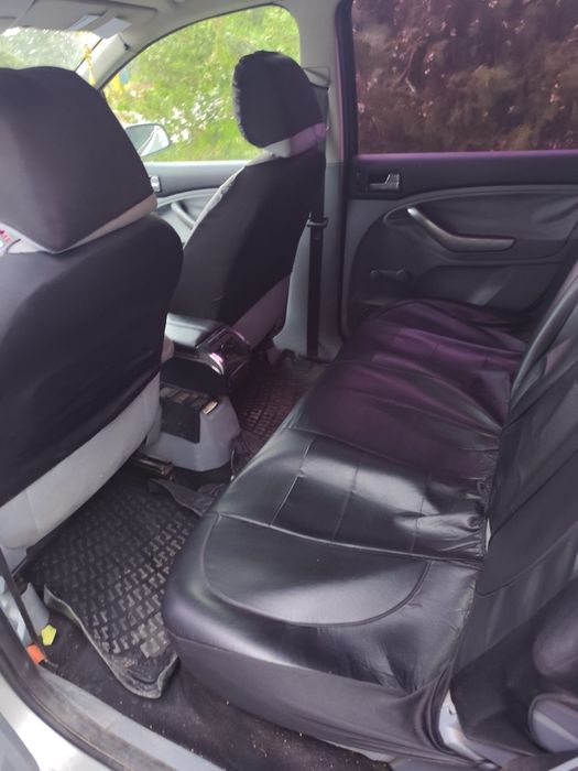 Ford C-max, an 2008,1.8 tdci,cutie manuala,dublu climateric.navigatie .acte la zi,se oferă fiscal,pret 2100 euro