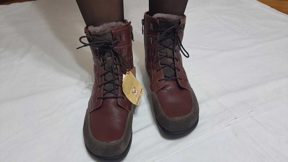 Ghete trendy, piele naturala, de la HELVESKO marimea 41