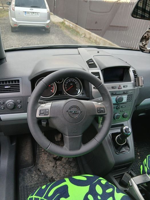 Vând opel zanfira