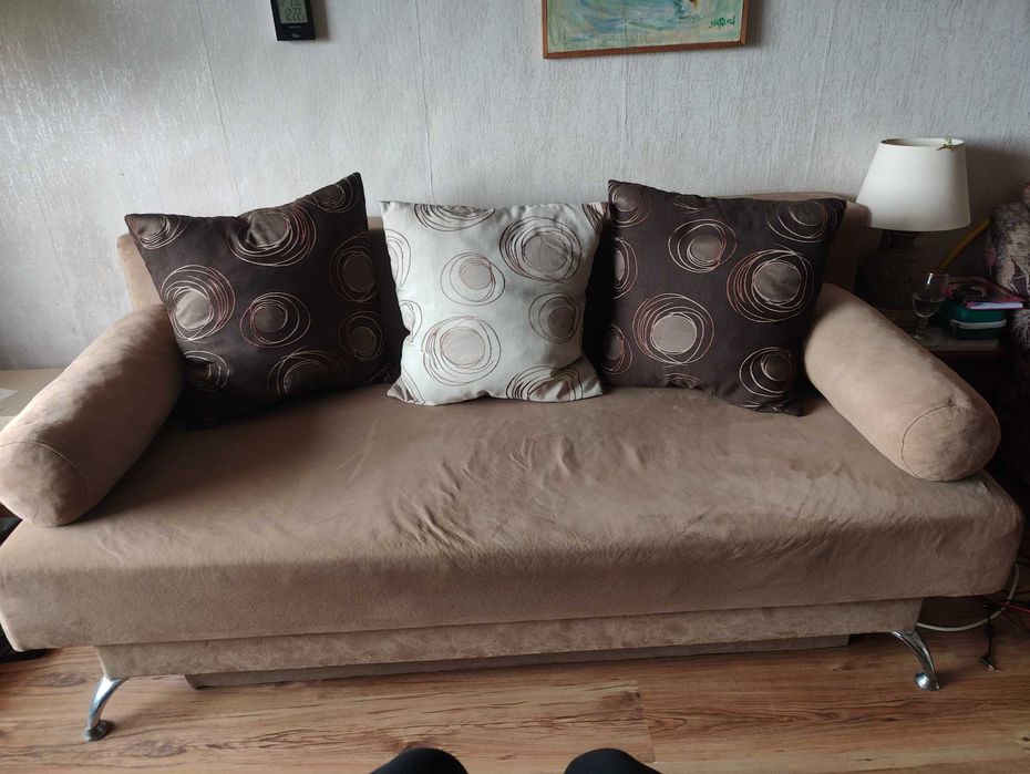 Диван триместен разтегателен