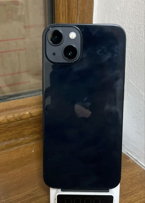 iPhone 13 (Midnight / Темная ночь) — Отличное состояние!