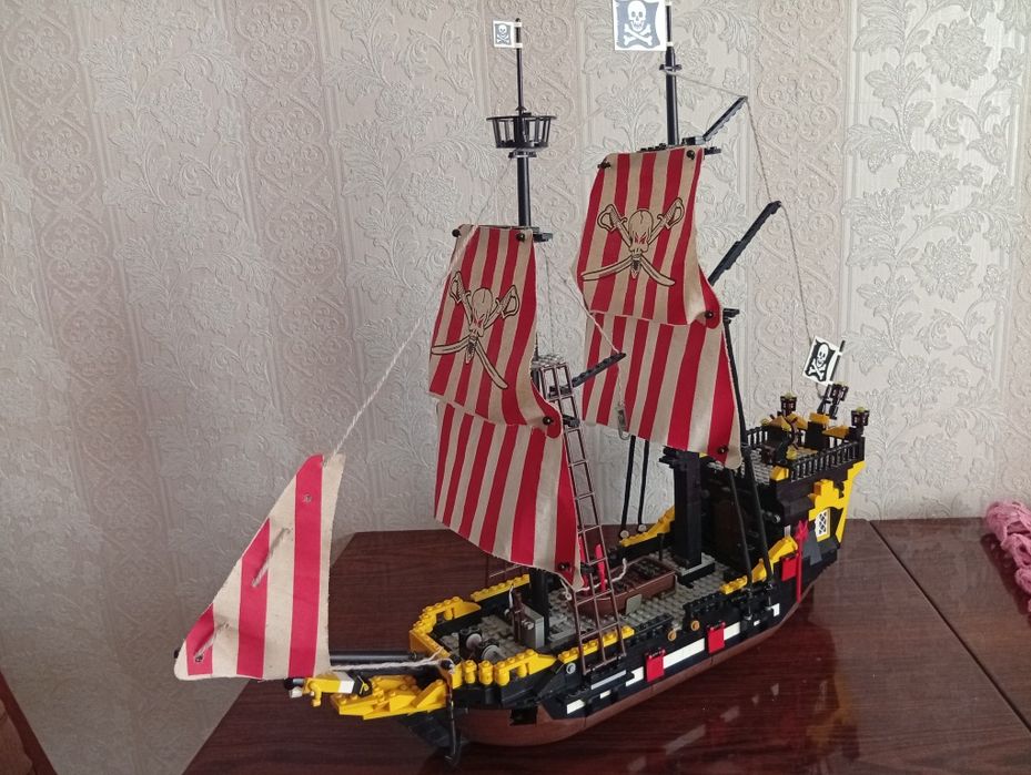 Конструктор Лего Пиратский корабль
