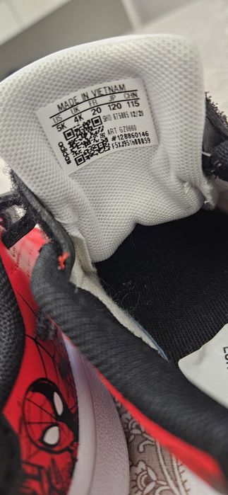 Детски маратонки adidas marvel