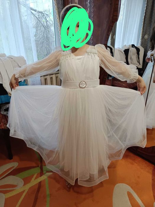 Продам платье для девочки на выпускной