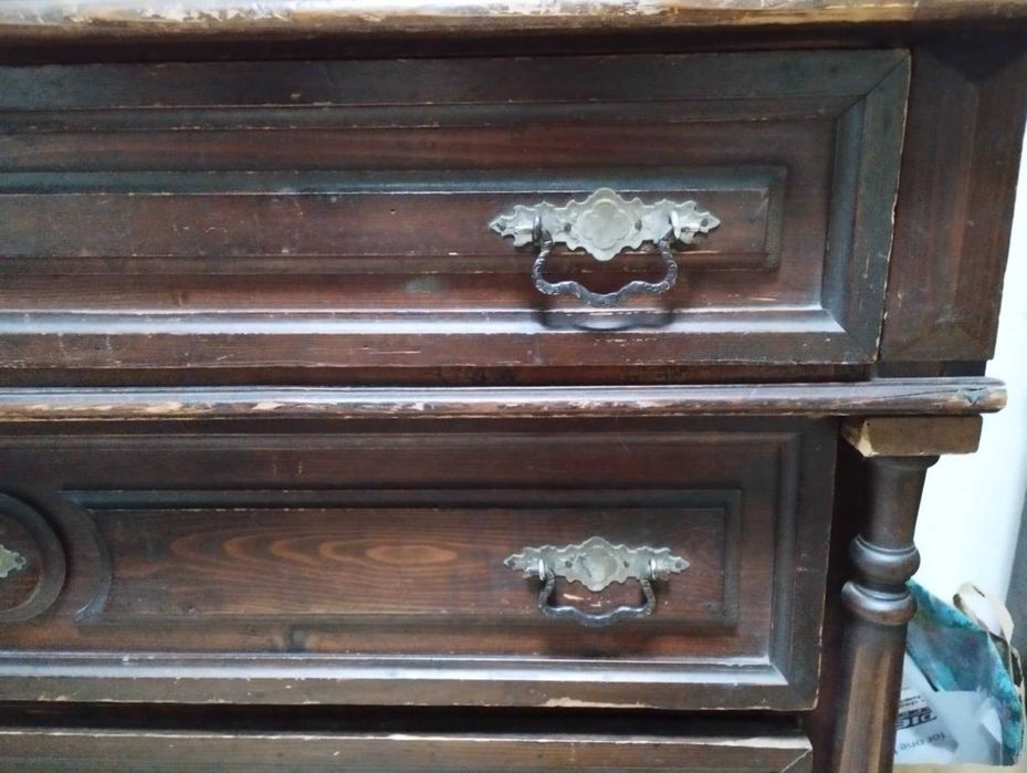 Комплект легла масив, нощно шкафче, скрин от фабрикантска къща