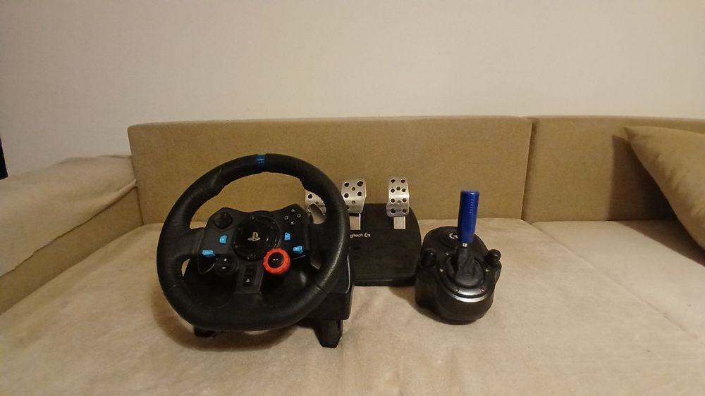Volan de simulator G29