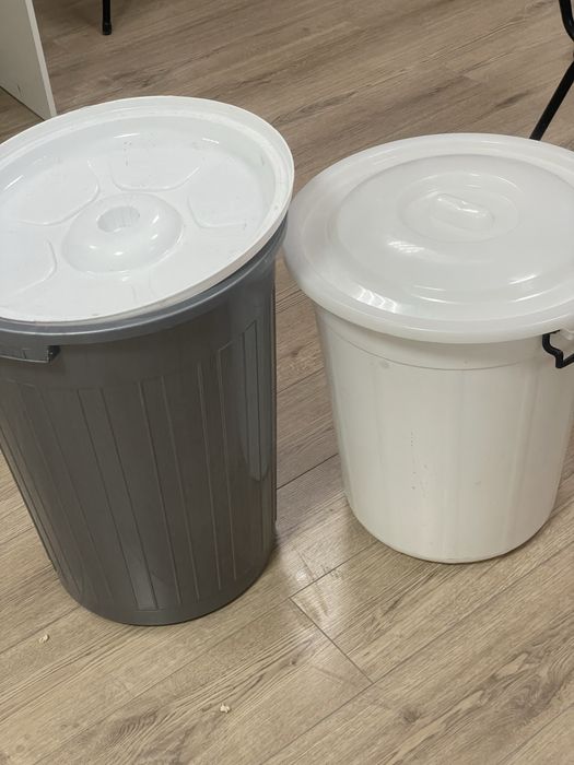 мусорные баки продаются