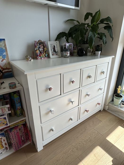 Dulap alb , din MDF, cu rafturi pt camera copil