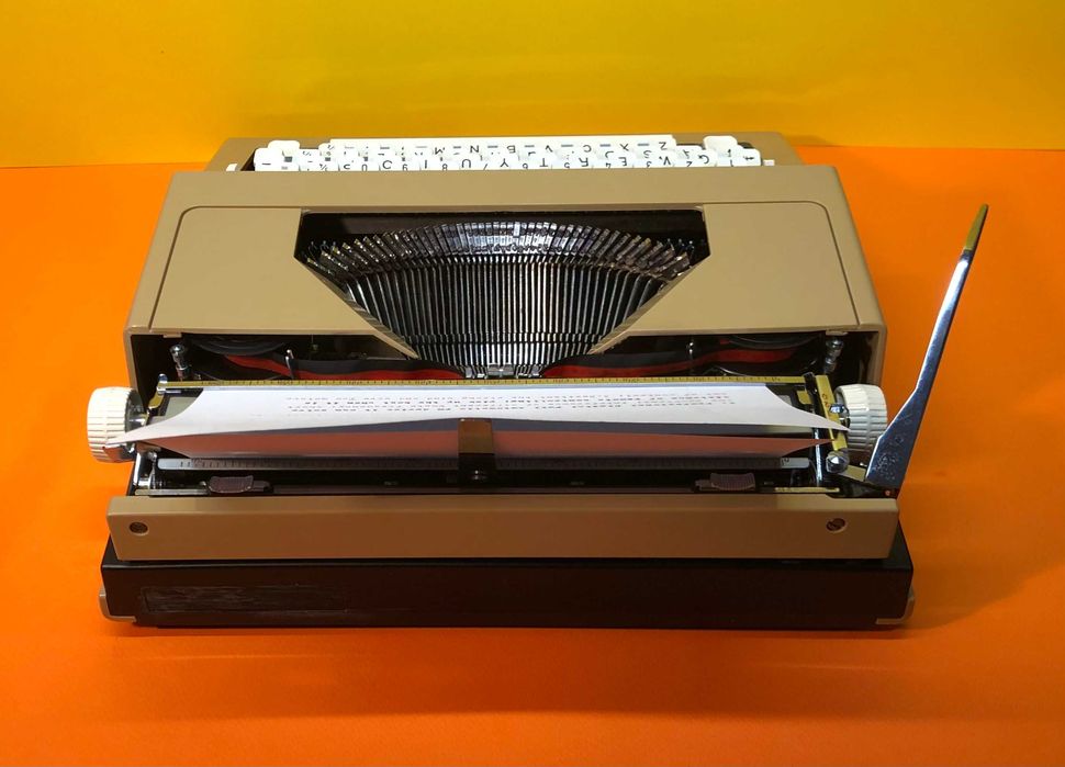 Пишеща Машина Lemair 30 3 цвята Латиница Qwerty нова лента топ състоян