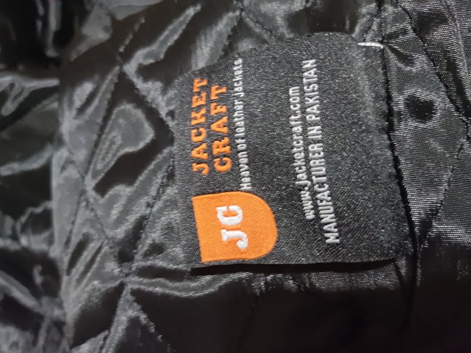 Продам натуральную кожаную куртку