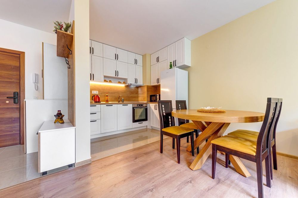 Продава се Двустаен апартамент в к.к. Пампорово - 85 кв.м за 573 €/кв.м - Снимка #2