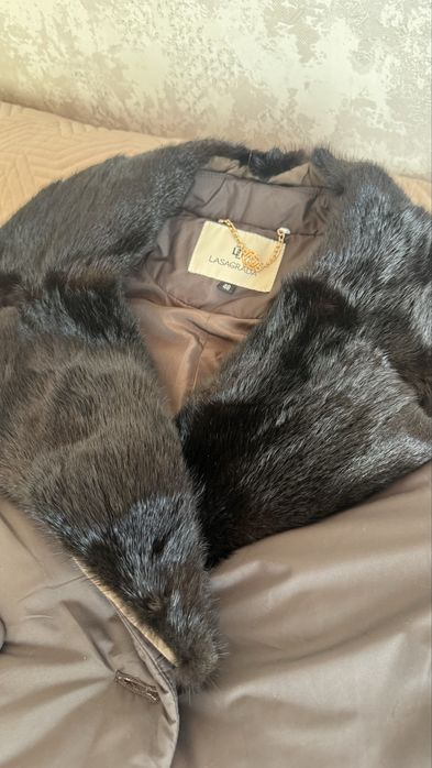 Продам новую куртку Lasagrada