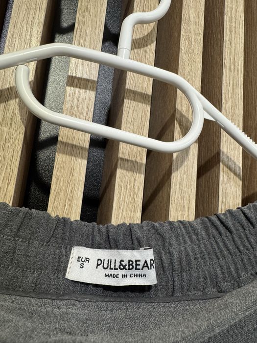 Pantaloni femei Pull&Bear