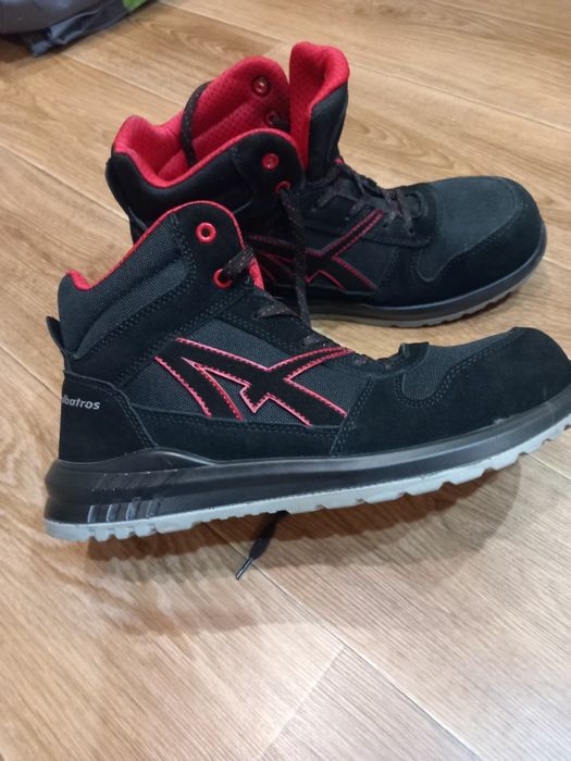 Защитни работни обувки