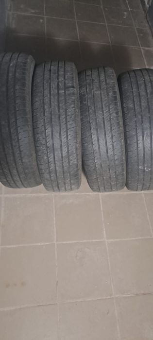 Продаю шины летние 215/70. 16 размер