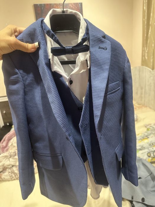 Елегантен костюм