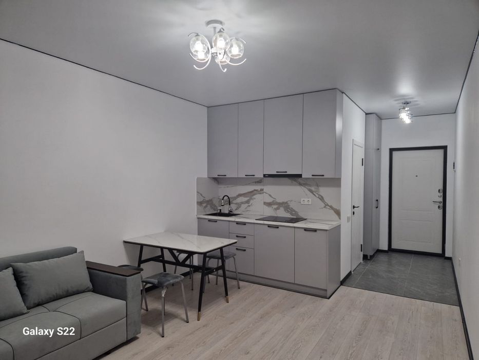 Квартира на долгий срок сдаем