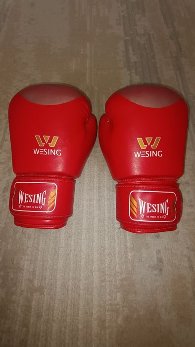 Продам Перчатки Wesing