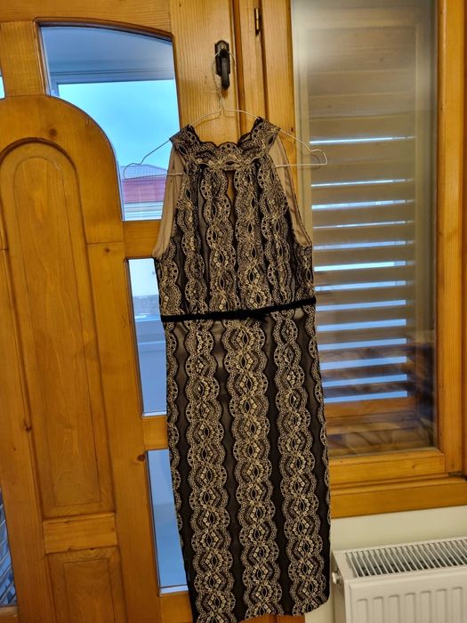 Vand rochie de seara model deosebit