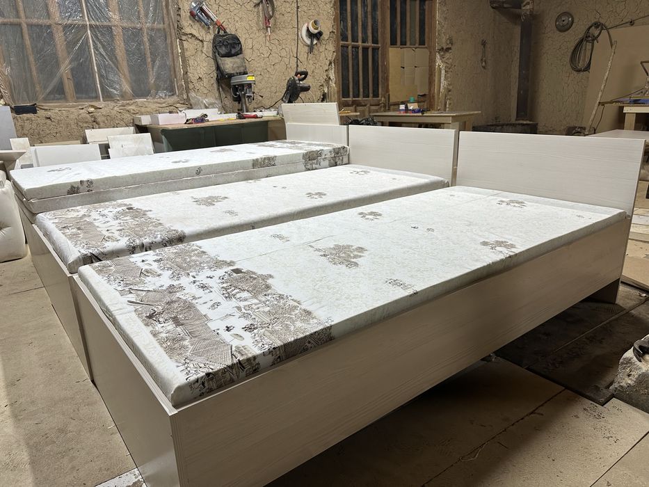 Кровать. Одноместная кровать.