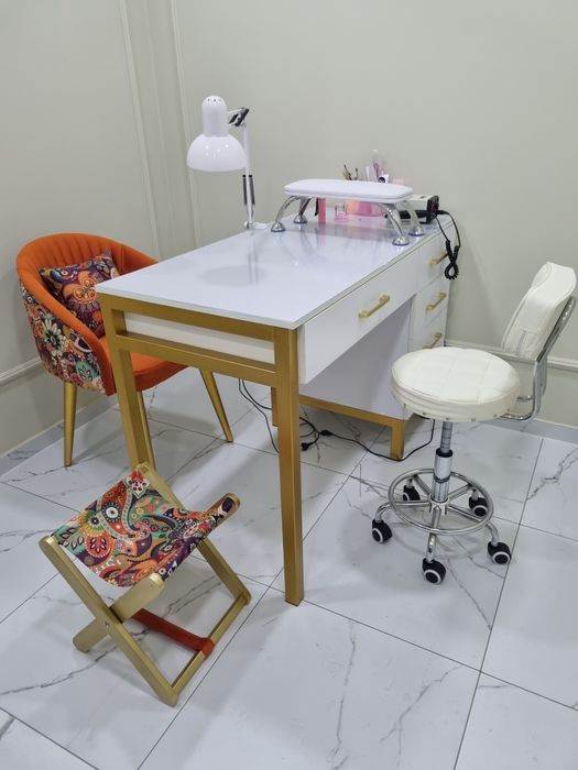 Маникюрный столь