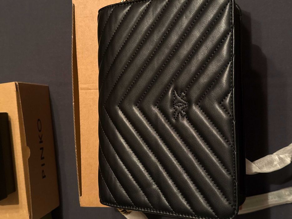 Дамски чанти Pinko Gucci Chanel