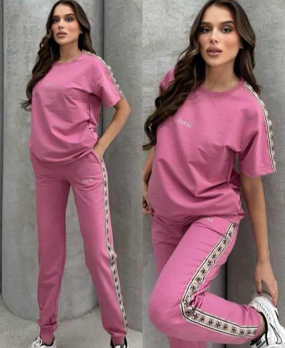 Налични дамски екипи и долнища