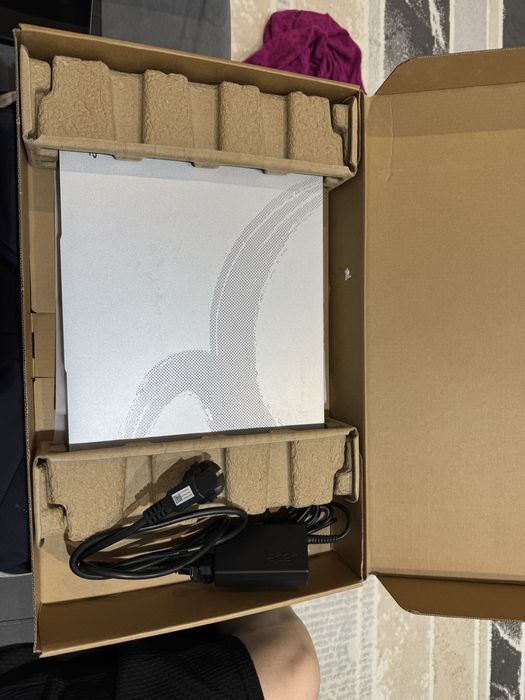 Ноутбук новый продается