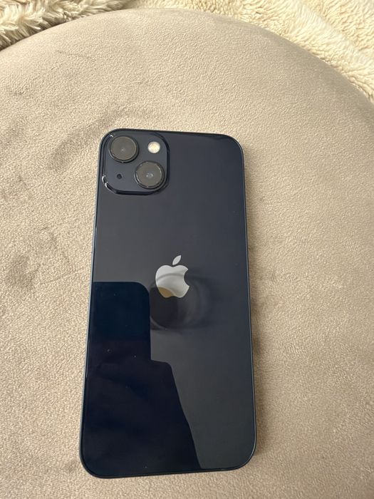 Vând iPhone 13 128 GB