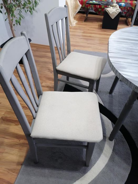 Трапезна маса с шест стола