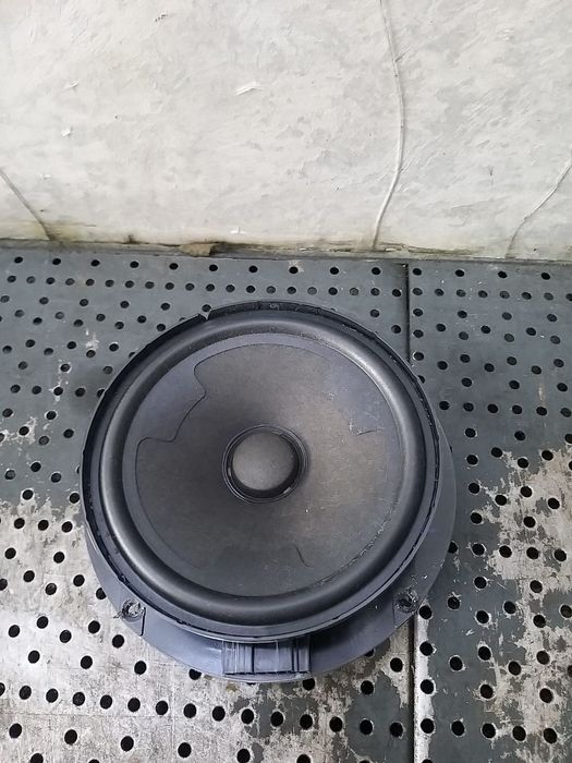 Boxa audio stanga spate vw touran 3 5ta035453