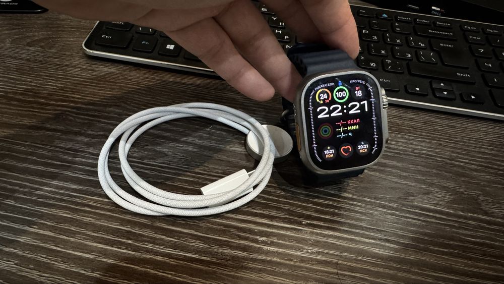 Apple Watch Ultra 2, Series 2