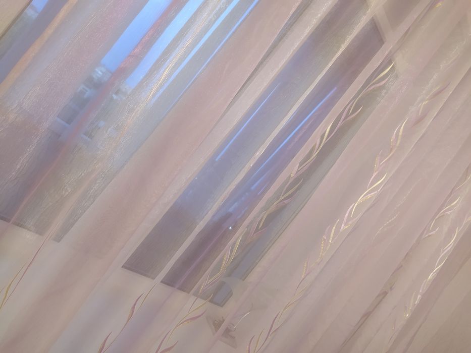 Продам тюль для гостиной