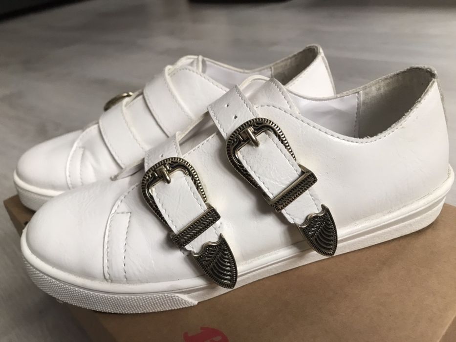 Обувки Bata, 36-ти номер