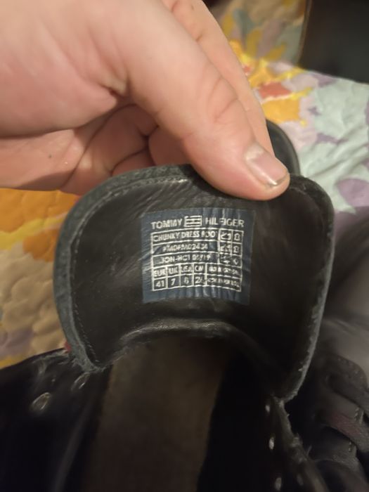 Продам брендовую обувь