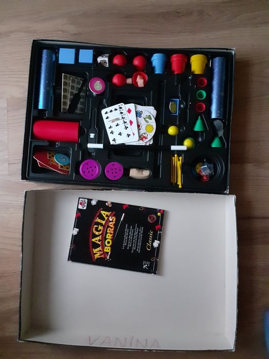 Детска игра "Мини футбол ",Настолна игра "Магия борас" и ШАХ дървен