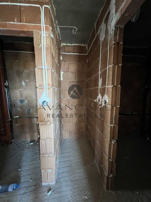 Продава се Тристаен апартамент в Пловдив, Остромила - 96 кв.м за 1296 €/кв.м - Снимка #12