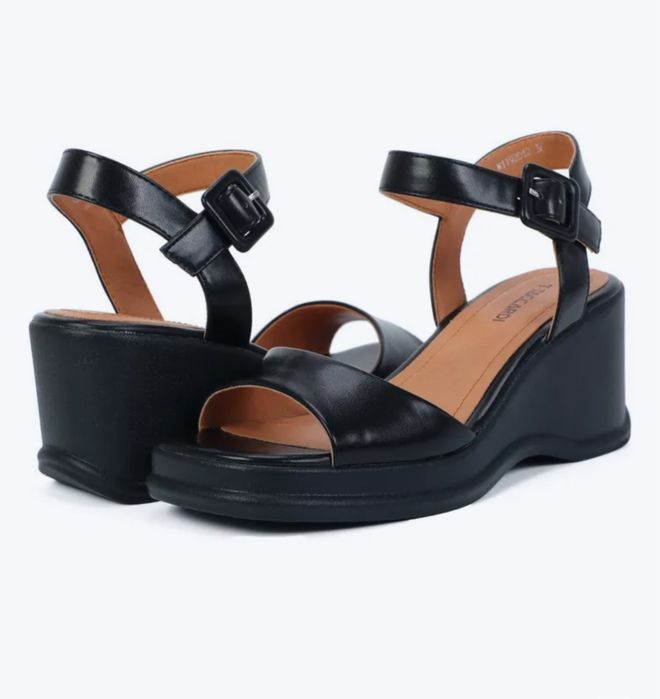 Новые босаножки 39 размер