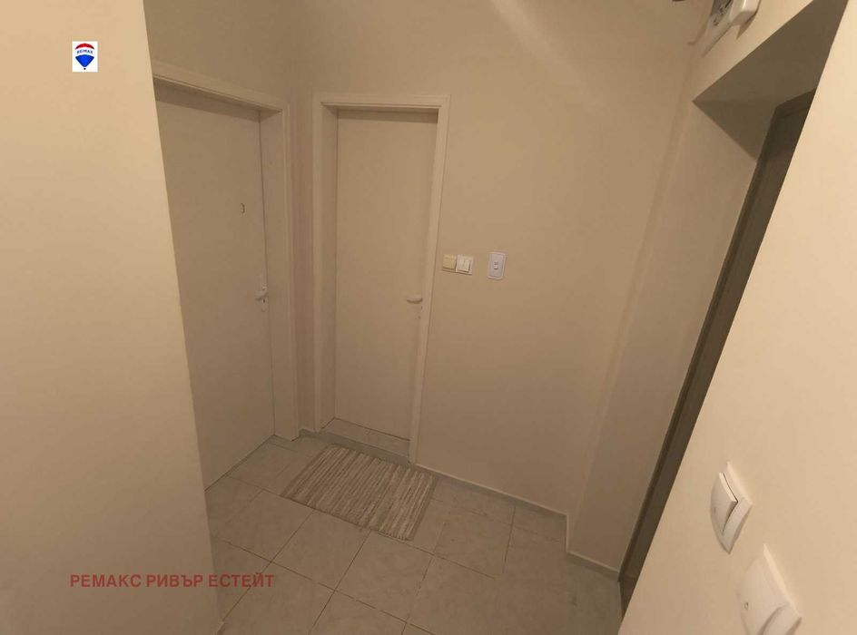 Дава се под наем Двустаен апартамент в Русе, Ялта - 60 кв.м за 280.5 € - Снимка #5