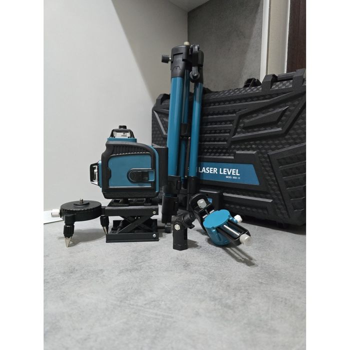 Лазерен Нивелир 16 Линии – Водоустойчив, Супер Точност + Тринога в Ком